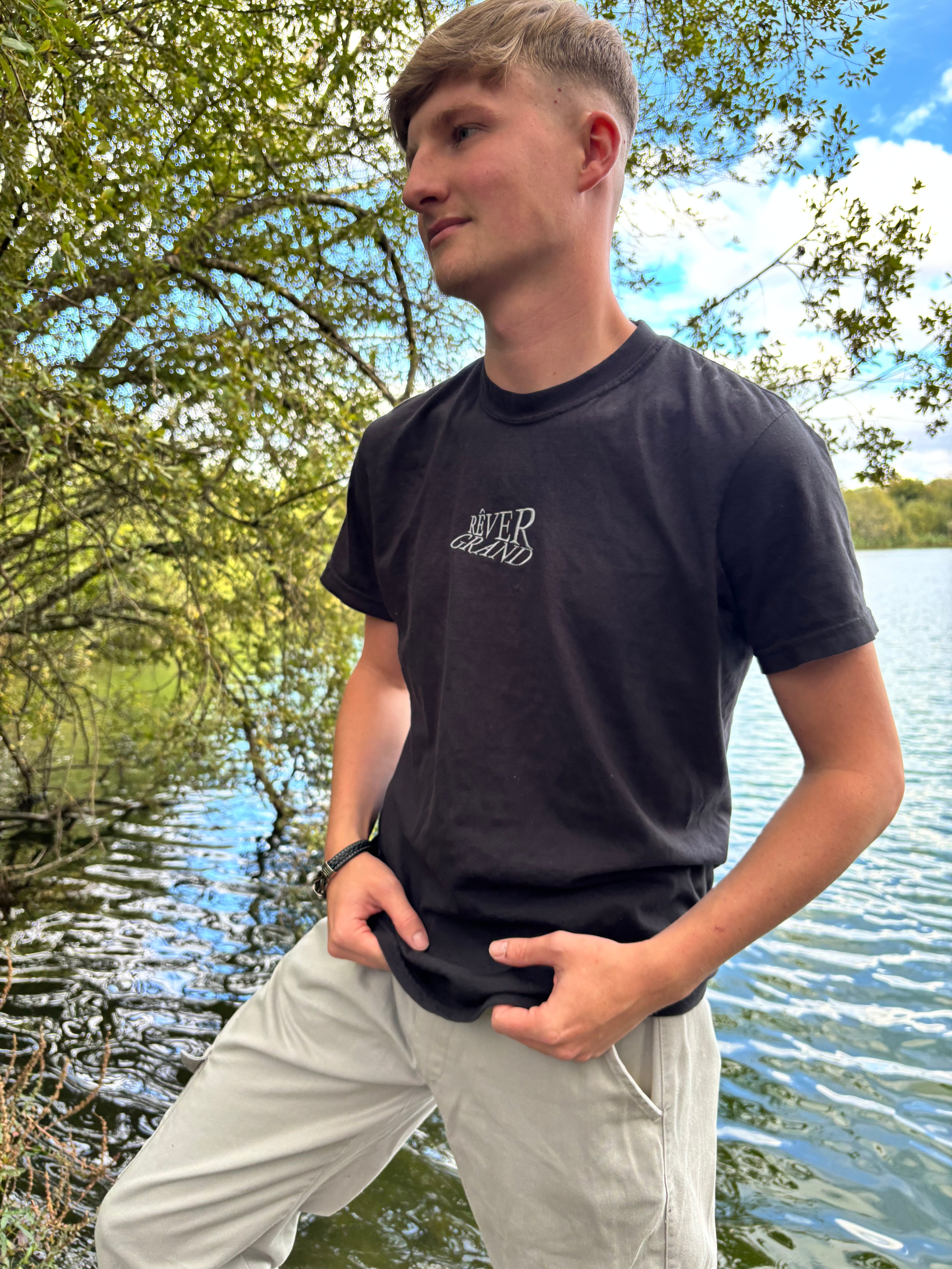 RÊ Casual T-Shirt | Embroidered