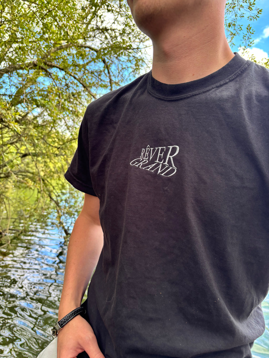 RÊ Casual T-Shirt | Embroidered