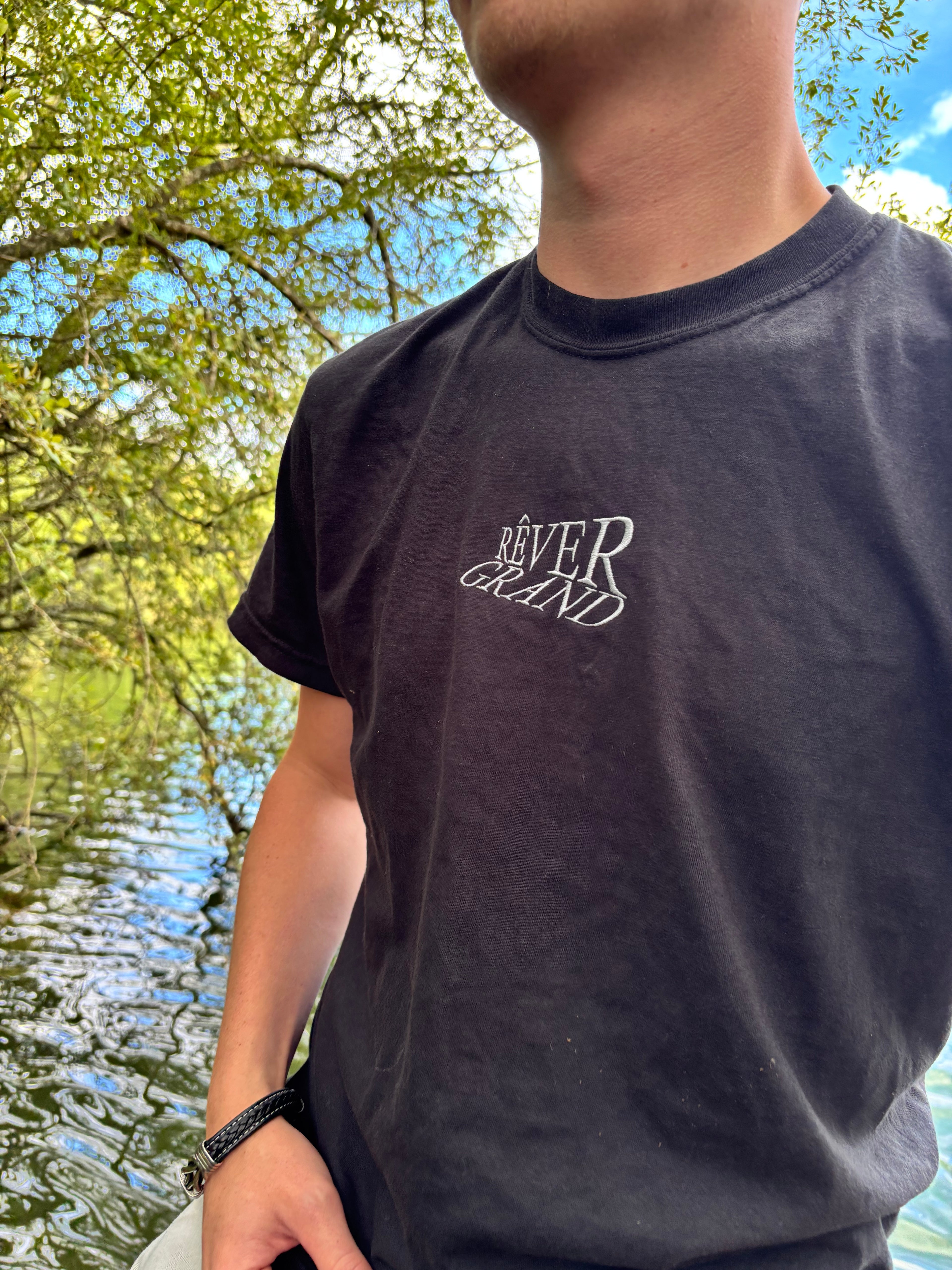 RÊ Casual T-Shirt | Embroidered